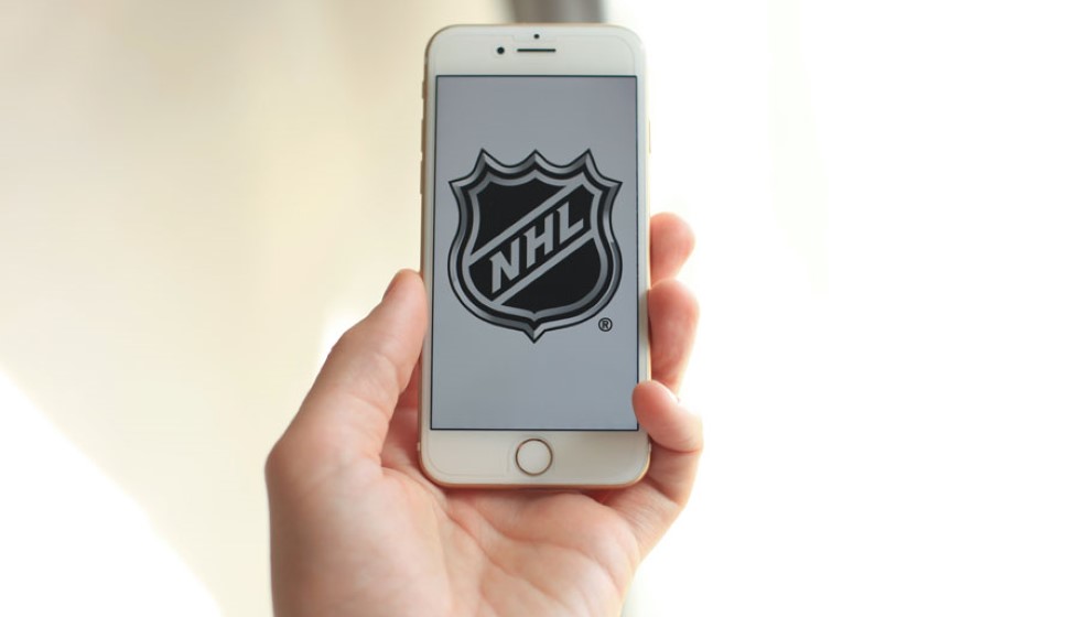 Ovechkin Chases Gretzky for NHL's All-Time Goals Crown